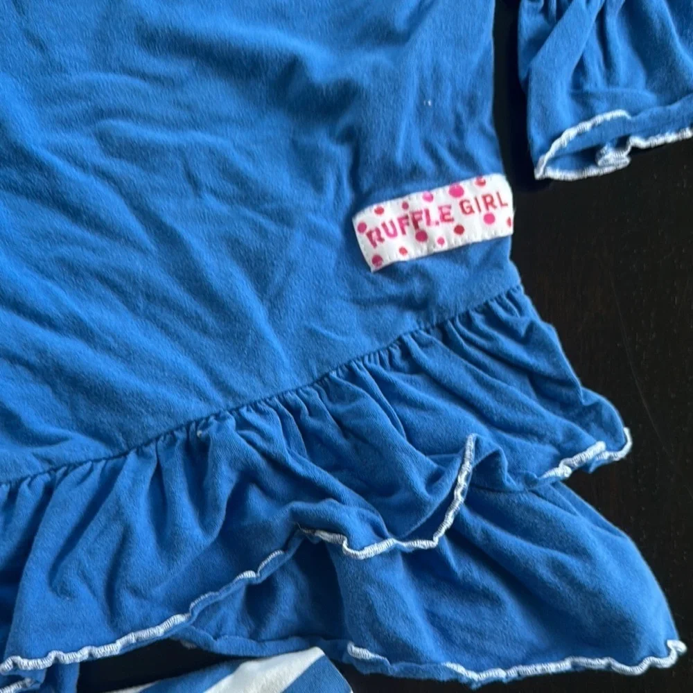 Blue and White Sporty Matching Set with Clean Lines